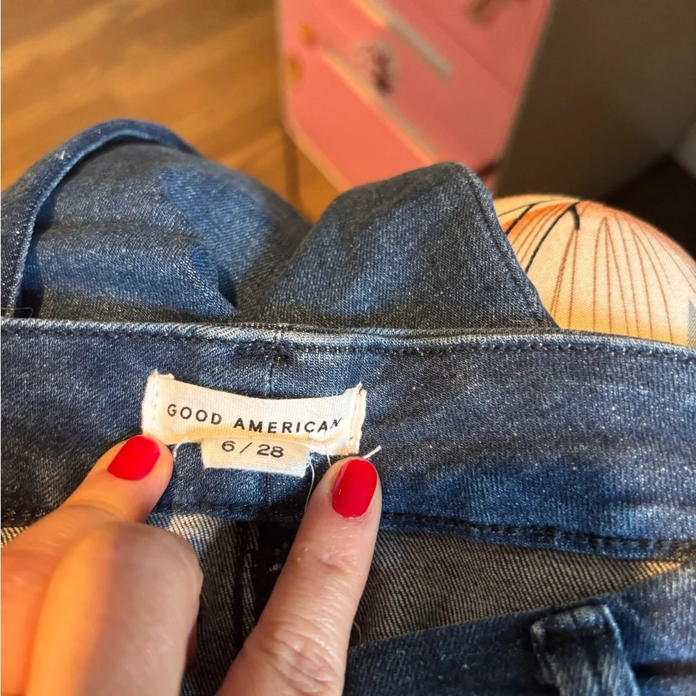 Good American Good Petite Straight Leg Jeans - Picture 4 of 6